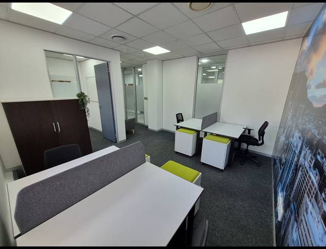 55M² OFFICE TO LET IN SANDTON CENTRAL